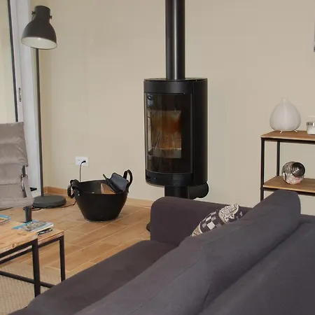 L'alidade D'hotes לינה וארוחת בוקר וימרה